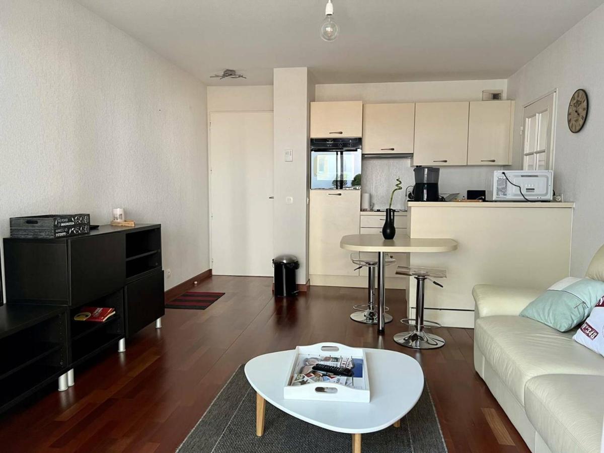 Appartement T2 A Cambo-Les-Bains Avec Piscine, Terrasse Et Parking Prive, Proche Des Thermes - Fr-1-495-82 Zewnętrze zdjęcie
